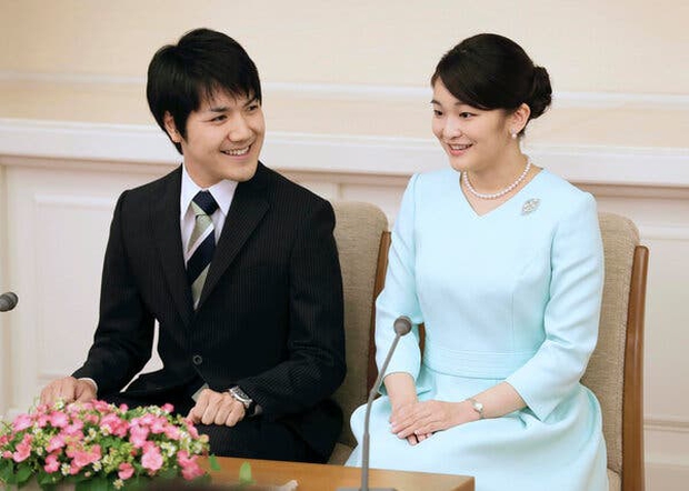 Công chúa Nhật Bản lần cuối thực hiện nghĩa vụ hoàng gia trước khi mất tước vị, thái độ khi vẫy tay chào dân chúng gây chú ý - Ảnh 1.