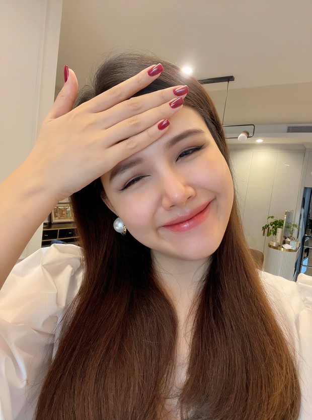 Phanh Lee khoe visual phu nhân TGĐ tập đoàn nghìn tỷ, zoom cận vòng 2 sau tiết lộ tăng 20kg trong thai kì mới bất ngờ! - Ảnh 5. Phanh Lee khoe visual phu nhân TGĐ tập đoàn nghìn tỷ, zoom cận vòng 2 sau tiết lộ tăng 20kg trong thai kì mới bất ngờ! - Ảnh 5.