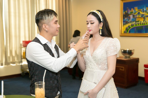1 sao nam Vbiz tặng vợ xế hộp ngày 20/10 nhưng gây tranh cãi vì mang chuyện bán nội tạng ra đùa - Ảnh 4. 1 sao nam Vbiz tặng vợ xế hộp ngày 20/10 nhưng gây tranh cãi vì mang chuyện bán nội tạng ra đùa - Ảnh 4.
