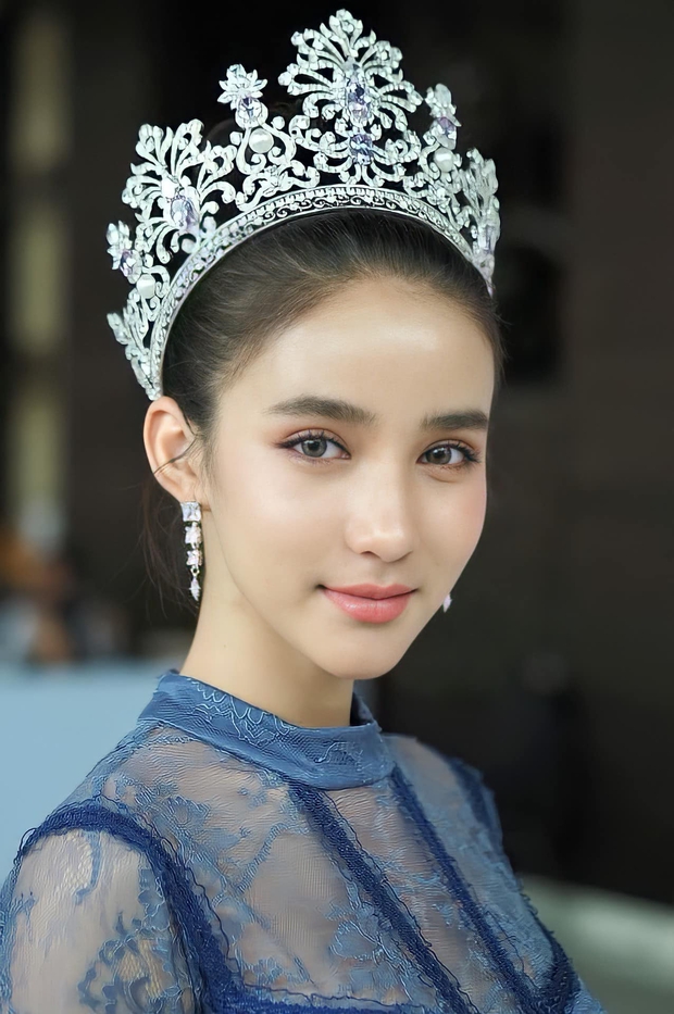 Thiên thần chuyển giới Yosshi đầu quân cho công ty của Hương Giang, sẽ về hoạt động tại Việt Nam? - Ảnh 3. Thiên thần chuyển giới Yosshi đầu quân cho công ty của Hương Giang, sẽ về hoạt động tại Việt Nam? - Ảnh 3.