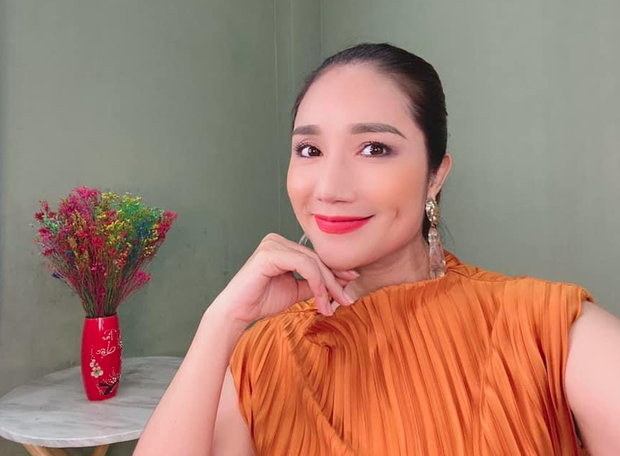 Bà mối quốc dân U50 Vbiz: Tôi cần tìm một chàng trai mỗi sáng ngồi đây uống cà phê nhâm nhi với tôi - Ảnh 12. Bà mối quốc dân U50 Vbiz: Tôi cần tìm một chàng trai mỗi sáng ngồi đây uống cà phê nhâm nhi với tôi - Ảnh 12.