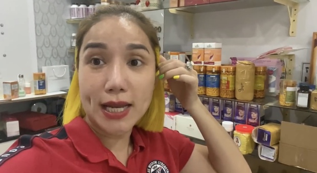 Bà mối quốc dân U50 Vbiz: Tôi cần tìm một chàng trai mỗi sáng ngồi đây uống cà phê nhâm nhi với tôi - Ảnh 2. Bà mối quốc dân U50 Vbiz: Tôi cần tìm một chàng trai mỗi sáng ngồi đây uống cà phê nhâm nhi với tôi - Ảnh 2.