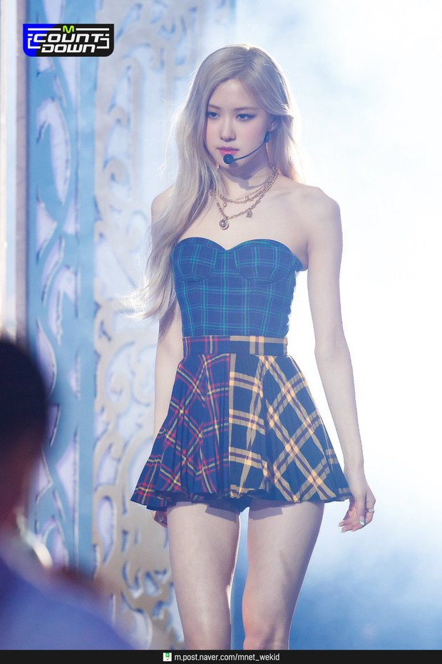 Không chỉ mỗi vòng eo nhỏ khó tin, Rosé (BLACKPINK) xứng danh thánh body nhờ bộ phận đặc biệt này - Ảnh 7.