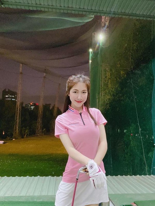 Style lên đồ chơi golf của sao nữ Vbiz: Các chị thú thật đi, thể dục thể thao hay là khoe dáng đây nào? - Ảnh 2. Style lên đồ chơi golf của sao nữ Vbiz: Các chị thú thật đi, thể dục thể thao hay là khoe dáng đây nào? - Ảnh 2.