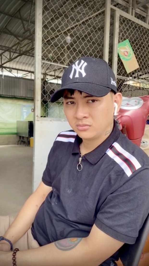Xôn xao Hoài Lâm xuất hiện khác lạ, sụt sùi nói: Trái tim này sẽ mãi trao cho mọi người khiến dân tình suýt nhận không ra? - Ảnh 5. Xôn xao Hoài Lâm xuất hiện khác lạ, sụt sùi nói: Trái tim này sẽ mãi trao cho mọi người khiến dân tình suýt nhận không ra? - Ảnh 5.