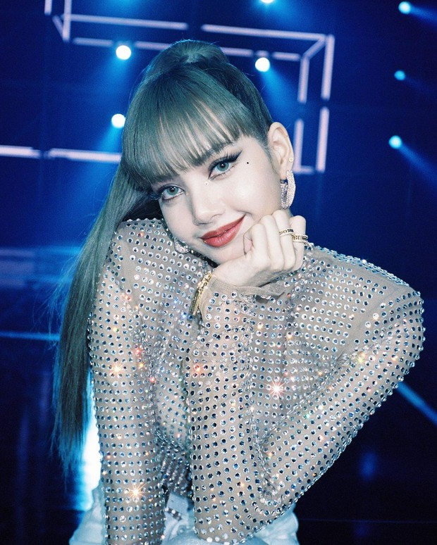 Lisa (BLACKPINK) lập kỷ lục bài đăng đạt 10 triệu like nhanh nhất Kpop, hóa ra vì lần đầu phô diễn 1 bộ phận táo bạo này - Ảnh 5.