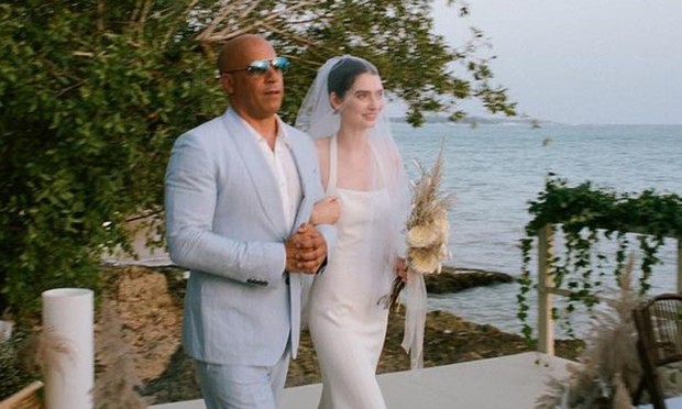 Touching Paul Walker's daughter's wedding: Vin Diesel led the bride down the aisle on behalf of his late friend, the whole Fast & Furious star attended - Photo 2.