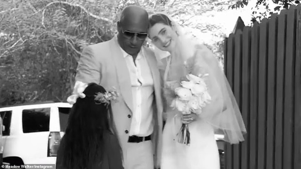 Touching Paul Walker's daughter's wedding: Vin Diesel led the bride down the aisle on behalf of his late friend, the whole Fast & Furious star attended - Photo 3.