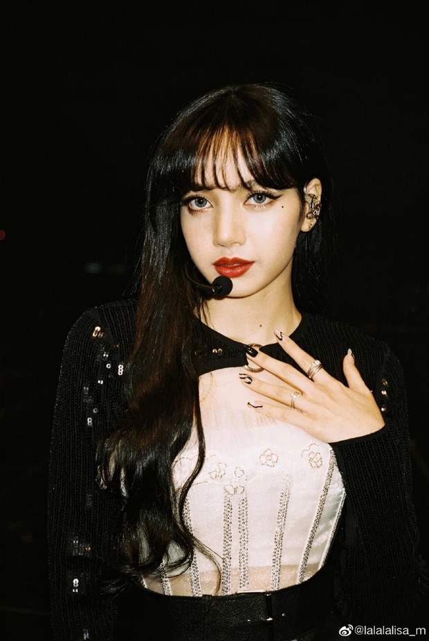 25 nghệ sĩ Kpop có lượt nghe hàng tháng cao nhất Spotify: Lính mới Lisa vượt mặt BLACKPINK, BTS độc chiếm ngôi đầu - Ảnh 9.