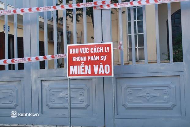 Hà Nội: Phong toả nhiều địa điểm tại huyện Quốc Oai sau khi ghi nhận 6 ca Covid-19 cộng đồng - Ảnh 2. Hà Nội: Phong toả nhiều địa điểm tại huyện Quốc Oai sau khi ghi nhận 6 ca Covid-19 cộng đồng - Ảnh 2.