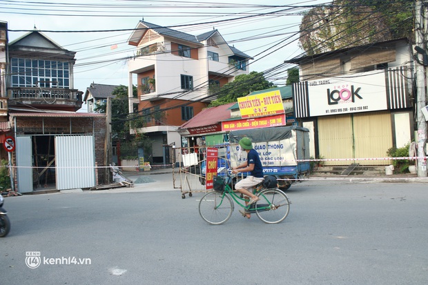 Hà Nội: Phong toả nhiều địa điểm tại huyện Quốc Oai sau khi ghi nhận 6 ca Covid-19 cộng đồng - Ảnh 7. Hà Nội: Phong toả nhiều địa điểm tại huyện Quốc Oai sau khi ghi nhận 6 ca Covid-19 cộng đồng - Ảnh 7.