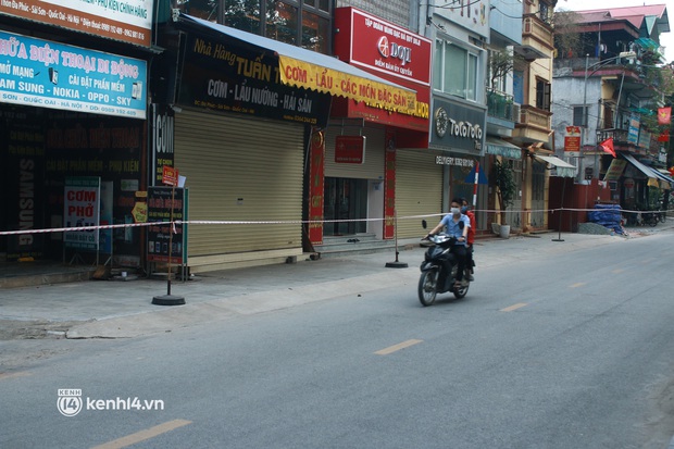 Hà Nội: Phong toả nhiều địa điểm tại huyện Quốc Oai sau khi ghi nhận 6 ca Covid-19 cộng đồng - Ảnh 10. Hà Nội: Phong toả nhiều địa điểm tại huyện Quốc Oai sau khi ghi nhận 6 ca Covid-19 cộng đồng - Ảnh 10.