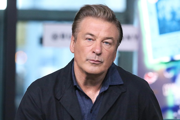 Giữa lúc chú ruột Alec Baldwin lao đao vì vụ bắn chết người, Hailey và Justin Bieber vẫn hẹn hò với thái độ gây tranh cãi - Ảnh 8.