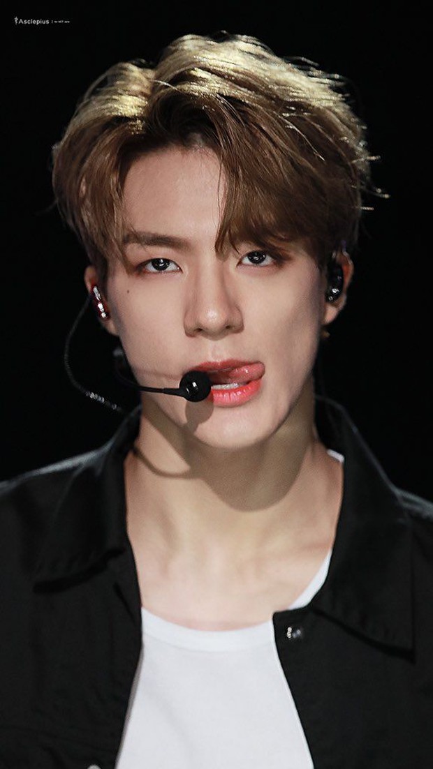 Em bé nổi tiếng trên sóng truyền hình năm xưa giờ đã 41 tuổi nhưng vẫn làm idol trong nhóm SM, body mlem phát mê! - Ảnh 12. Em bé nổi tiếng trên sóng truyền hình năm xưa giờ đã 41 tuổi nhưng vẫn làm idol trong nhóm SM, body mlem phát mê! - Ảnh 12.