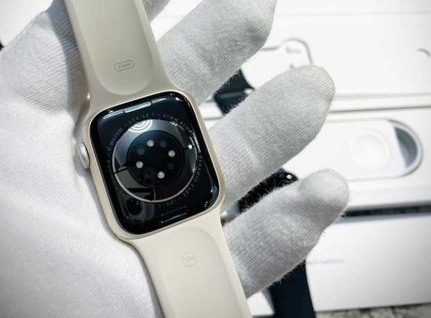 Mở hộp Apple Watch Series 7 tại Việt Nam: Không khác Series 6 nhiều, giá đến gần 20 triệu đồng - Ảnh 6. Mở hộp Apple Watch Series 7 tại Việt Nam: Không khác Series 6 nhiều, giá đến gần 20 triệu đồng - Ảnh 6.