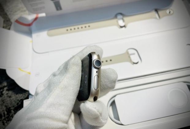 Mở hộp Apple Watch Series 7 tại Việt Nam: Không khác Series 6 nhiều, giá đến gần 20 triệu đồng - Ảnh 7. Mở hộp Apple Watch Series 7 tại Việt Nam: Không khác Series 6 nhiều, giá đến gần 20 triệu đồng - Ảnh 7.