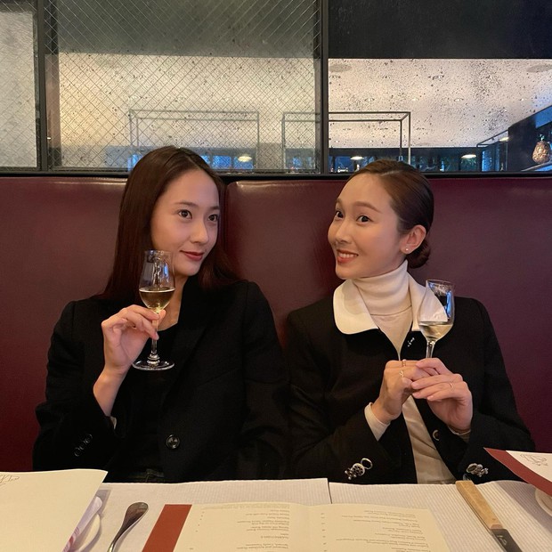 Jessica - Krystal mừng sinh nhật sang chảnh, netizen bỗng nổ ra tranh cãi vì 1 ý kiến: Gigi - Bella Hadid của Hàn Quốc là đây? - Ảnh 3. Jessica - Krystal mừng sinh nhật sang chảnh, netizen bỗng nổ ra tranh cãi vì 1 ý kiến: Gigi - Bella Hadid của Hàn Quốc là đây? - Ảnh 3.