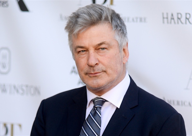 Sốc: Rò rỉ lý do súng của tài tử Alec Baldwin vẫn còn đạn, xuất hiện nhân vật đưa đạo cụ có đạn cho nhân viên… đùa nghịch - Ảnh 4. Sốc: Rò rỉ lý do súng của tài tử Alec Baldwin vẫn còn đạn, xuất hiện nhân vật đưa đạo cụ có đạn cho nhân viên… đùa nghịch - Ảnh 4.
