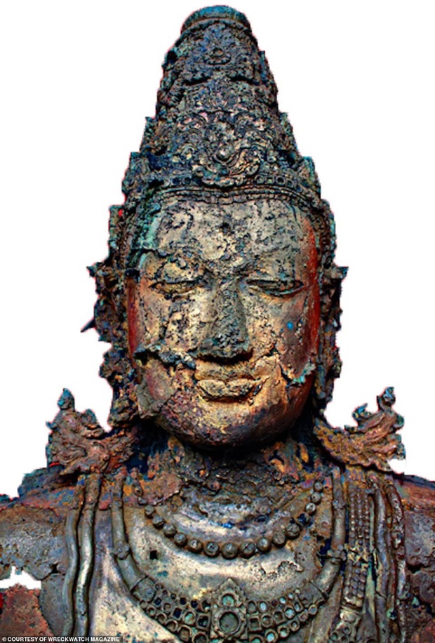 Mò mẫm đáy sông vàng, ngư dân phát hiện bức tượng Phật nạm ngọc trị giá chục tỷ đồng, mở đường tìm về quá khứ vương triều bí ẩn nhất thế giới - Ảnh 1.