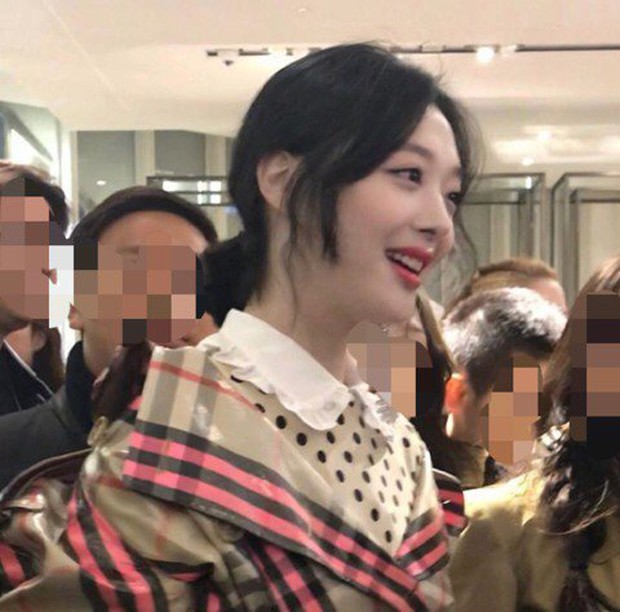 Check nhanh visual của idol qua cam thường: BLACKPINK thần thái vẫn đỉnh, nhưng huyền thoại nhất lại là 1 mỹ nhân quá cố - Ảnh 15. Check nhanh visual của idol qua cam thường: BLACKPINK thần thái vẫn đỉnh, nhưng huyền thoại nhất lại là 1 mỹ nhân quá cố - Ảnh 15.