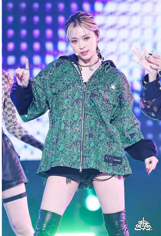 Bùng nổ khi 2 center Gen 4 cùng chung một khung hình: Karina hay Ryujin sẽ được vote nhiều nhất? - Ảnh 2. Bùng nổ khi 2 center Gen 4 cùng chung một khung hình: Karina hay Ryujin sẽ được vote nhiều nhất? - Ảnh 2.