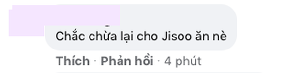 Jennie đang ăn dở bát cơm thì bị bắt sang Mỹ làm này làm kia nè, fan tóm bằng chứng ngay tại sân bay mà cười ngất - Ảnh 5. Jennie đang ăn dở bát cơm thì bị bắt sang Mỹ làm này làm kia nè, fan tóm bằng chứng ngay tại sân bay mà cười ngất - Ảnh 5.