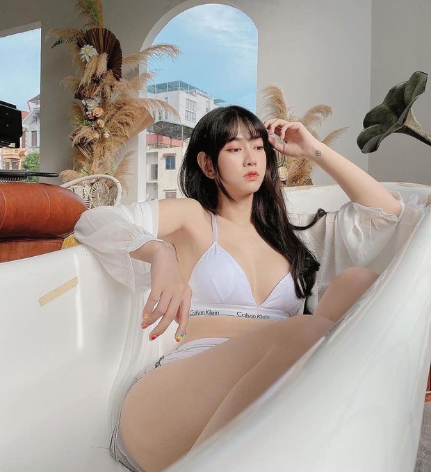 Thốt ra đúng 1 câu lạnh như tiền, người lạ mặt đã cứu Lê Bống khỏi vụ bị chỉ trích ăn uống vô duyên, như chết đói - Ảnh 1.