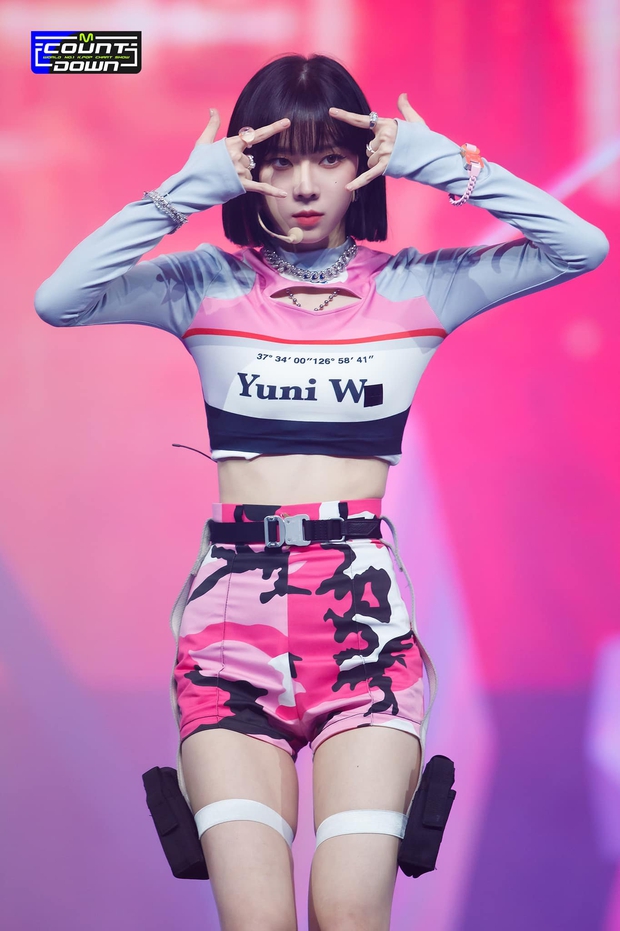 Nhìn Winter (aespa) là biết ngay âm mưu của SM: Debut bị chê mặt dừ, sau 1 năm dân tình tự vả vì quá hồ đồ - Ảnh 17. Nhìn Winter (aespa) là biết ngay âm mưu của SM: Debut bị chê mặt dừ, sau 1 năm dân tình tự vả vì quá hồ đồ - Ảnh 17.