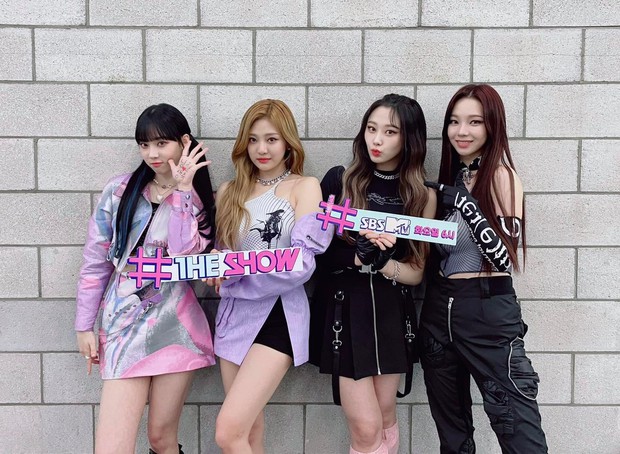 Nhìn Winter (aespa) là biết ngay âm mưu của SM: Debut bị chê mặt dừ, sau 1 năm dân tình tự vả vì quá hồ đồ - Ảnh 3. Nhìn Winter (aespa) là biết ngay âm mưu của SM: Debut bị chê mặt dừ, sau 1 năm dân tình tự vả vì quá hồ đồ - Ảnh 3.