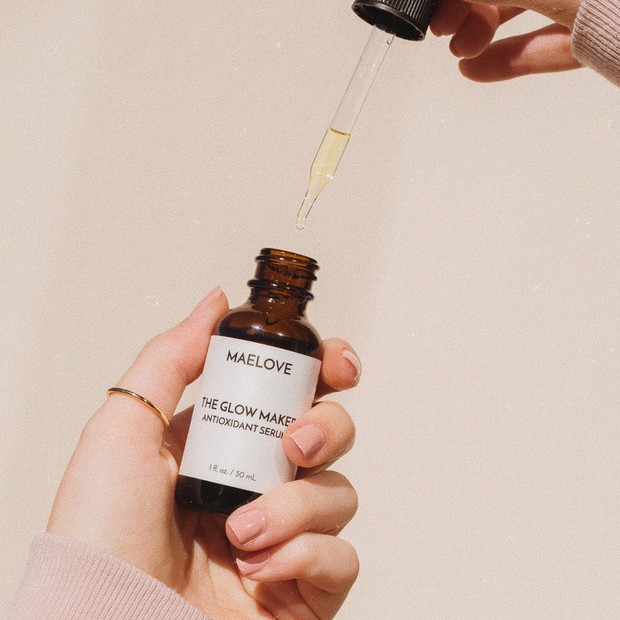 Hyaluronic Acid mùa này là nhất, mix với Vitamin C thì khỏi bàn nhưng làm sai bước này thì da giãy đành đạch cho xem - Ảnh 6. Hyaluronic Acid mùa này là nhất, mix với Vitamin C thì khỏi bàn nhưng làm sai bước này thì da giãy đành đạch cho xem - Ảnh 6.