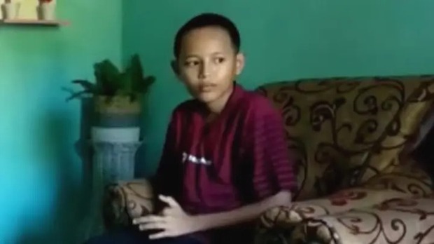 Quá đam mê văn học và chữ nghĩa, bố để đặt tên con dị tới nỗi làm cả nhà suýt không được tiêm vaccine - Ảnh 1. Quá đam mê văn học và chữ nghĩa, bố để đặt tên con dị tới nỗi làm cả nhà suýt không được tiêm vaccine - Ảnh 1.