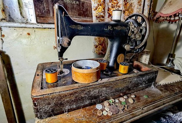 Cả gia đình chết không còn ai, nhà bị chính quyền thu giữ bỏ hoang 30 năm, cảnh tượng bên trong gây lạnh sống lưng - Ảnh 4. Cả gia đình chết không còn ai, nhà bị chính quyền thu giữ bỏ hoang 30 năm, cảnh tượng bên trong gây lạnh sống lưng - Ảnh 4.