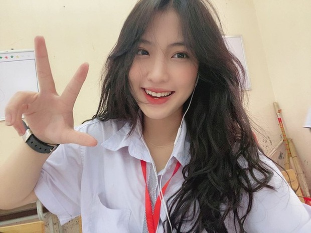 Vừa hí hửng khoe mới tậu bộ nail blink blink xinh xắn, cô nàng phải cắn nham nhở vì lý do không ngờ - Ảnh 3.