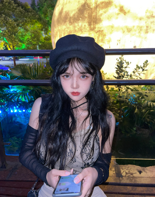 Cô gái “đổi đời” nhờ thói quen chụp ảnh ở tàu điện ngầm, soi kỹ thứ trong gương sẽ thấy điều ai cũng đang thèm khát - Ảnh 5. Cô gái “đổi đời” nhờ thói quen chụp ảnh ở tàu điện ngầm, soi kỹ thứ trong gương sẽ thấy điều ai cũng đang thèm khát - Ảnh 5.