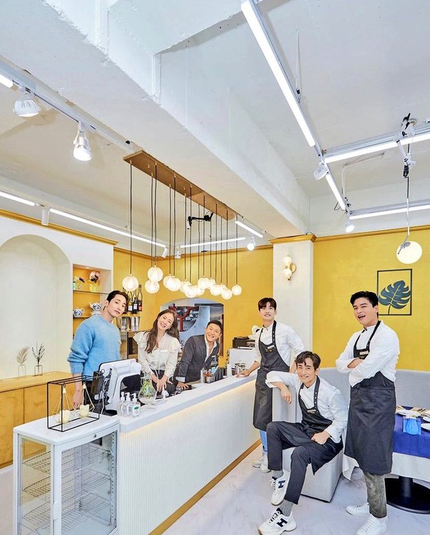 Bức ảnh hội tụ dàn sao khủng nhất Kbiz: Choi Ji Woo lộ diện sau tin bị cắm sừng, ma cà rồng nhà YG át cả Cha In Pyo - Changmin - Ảnh 9. Bức ảnh hội tụ dàn sao khủng nhất Kbiz: Choi Ji Woo lộ diện sau tin bị cắm sừng, ma cà rồng nhà YG át cả Cha In Pyo - Changmin - Ảnh 9.