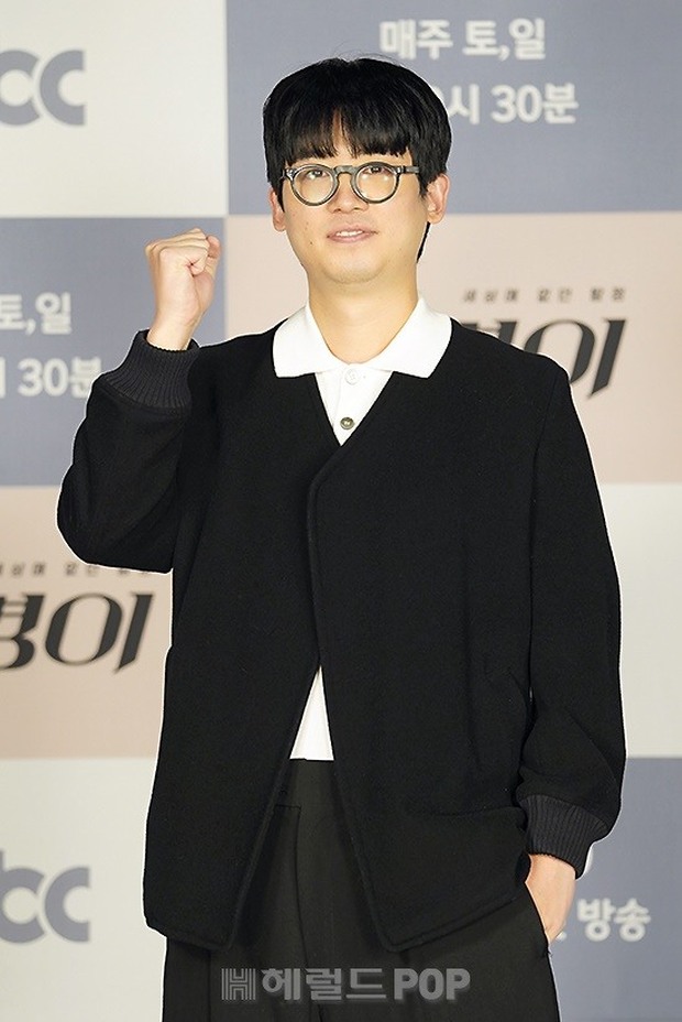 “Dae Jang Geum” Lee Young Ae lâu lắm mới dự sự kiện: Visual tuổi 50 của quốc bảo nhan sắc đè bẹp “vương hậu” khoe chân dài - Ảnh 9.