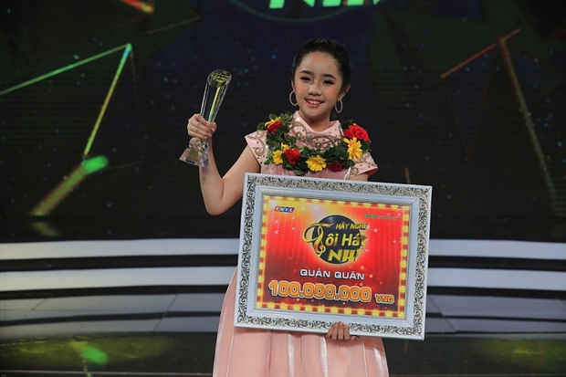 Con gái nuôi duy nhất của Bằng Kiều: Có liveshow từ năm 10 tuổi, Rich Kid hiếm hoi song ca cùng dàn nghệ sĩ nổi tiếng - Ảnh 6. Con gái nuôi duy nhất của Bằng Kiều: Có liveshow từ năm 10 tuổi, Rich Kid hiếm hoi song ca cùng dàn nghệ sĩ nổi tiếng - Ảnh 6.