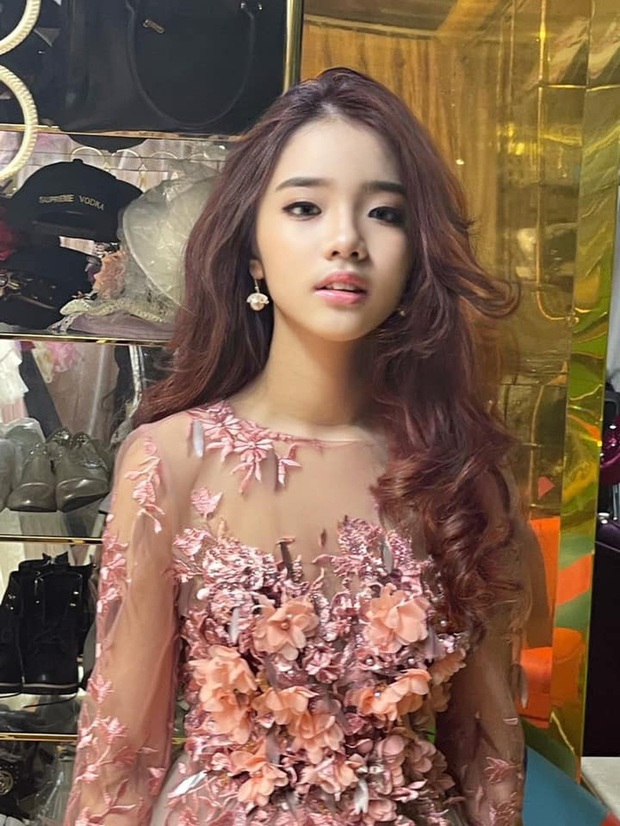 Con gái nuôi duy nhất của Bằng Kiều: Có liveshow từ năm 10 tuổi, Rich Kid hiếm hoi song ca cùng dàn nghệ sĩ nổi tiếng - Ảnh 15. Con gái nuôi duy nhất của Bằng Kiều: Có liveshow từ năm 10 tuổi, Rich Kid hiếm hoi song ca cùng dàn nghệ sĩ nổi tiếng - Ảnh 15.