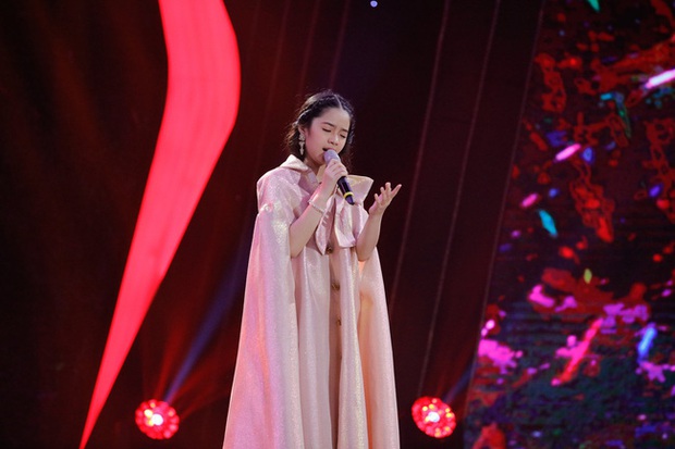 Profile con gái nuôi cực phẩm của Bằng Kiều: 12 tuổi hát được 3 thứ tiếng, biết chơi 4 nhạc cụ, sở hữu penthouse 20 tỷ - Ảnh 3.