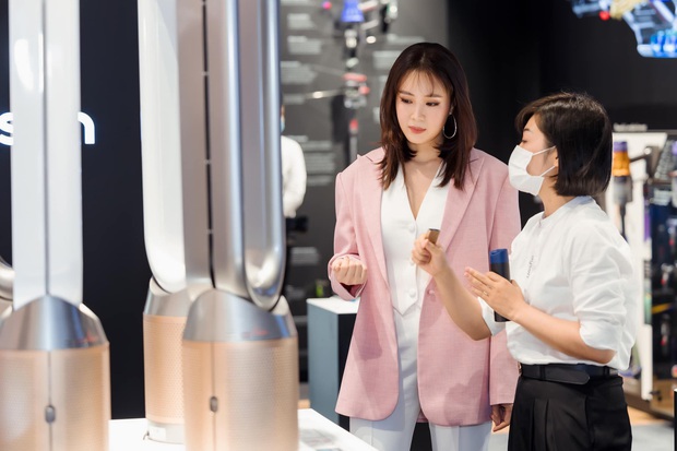 Hồng Diễm lại sửa: Chi tiết này từ trước đã đẹp lắm rồi, bây giờ chỉnh hẳn về tuổi 18 mới thật cao tay! - Ảnh 4. Hồng Diễm lại sửa: Chi tiết này từ trước đã đẹp lắm rồi, bây giờ chỉnh hẳn về tuổi 18 mới thật cao tay! - Ảnh 4.