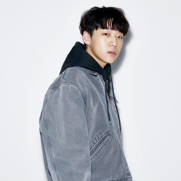 Thí sinh Rap Việt khoe ảnh với rapper Hàn là tình tin đồn của em út Red Velvet, từng bị chỉ trích thậm tệ vì tụt quần trong club - Ảnh 3. Thí sinh Rap Việt khoe ảnh với rapper Hàn là tình tin đồn của em út Red Velvet, từng bị chỉ trích thậm tệ vì tụt quần trong club - Ảnh 3.
