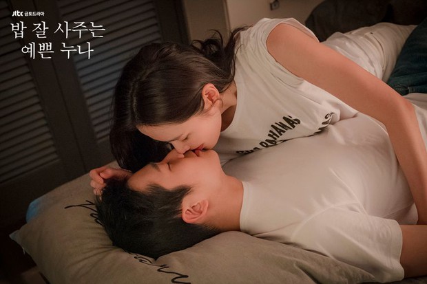 Nào phải Hyun Bin, đây mới là nam thần mà Son Ye Jin cưng hết mực: Công khai tình tứ ở họp báo, cảnh nóng quá trời luôn! - Ảnh 16.