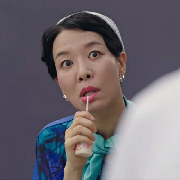 Màn ảnh Hàn có một bà hoàng giải trí: Cứ xuất hiện là tạo meme, vô danh nhưng ai cũng nhớ mặt - Ảnh 7.