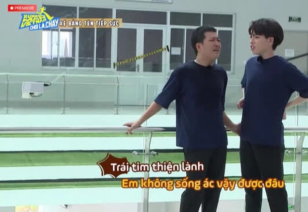 Trường Giang lật mặt nhanh hơn bánh tráng, bị đàn em tổng sỉ vả vì tiên phong phản bội! - Ảnh 4. Trường Giang lật mặt nhanh hơn bánh tráng, bị đàn em tổng sỉ vả vì tiên phong phản bội! - Ảnh 4.