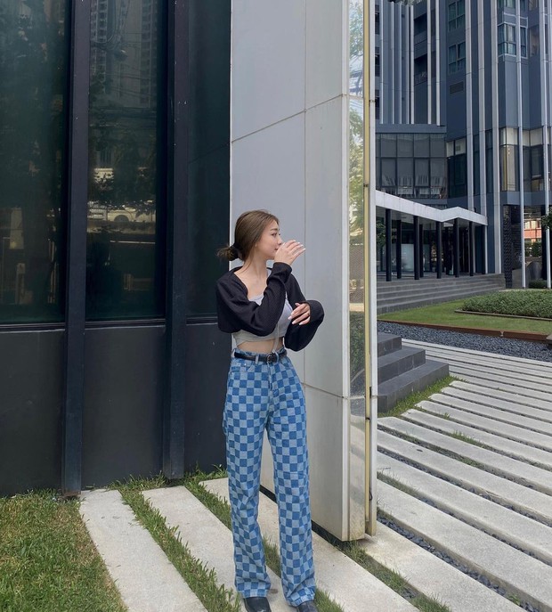Gái Hàn tuần qua nghiện nặng blazer trong khi gái Thái quay xe chất chơi, cá tính đầy thời thượng - Ảnh 9. Gái Hàn tuần qua nghiện nặng blazer trong khi gái Thái quay xe chất chơi, cá tính đầy thời thượng - Ảnh 9.