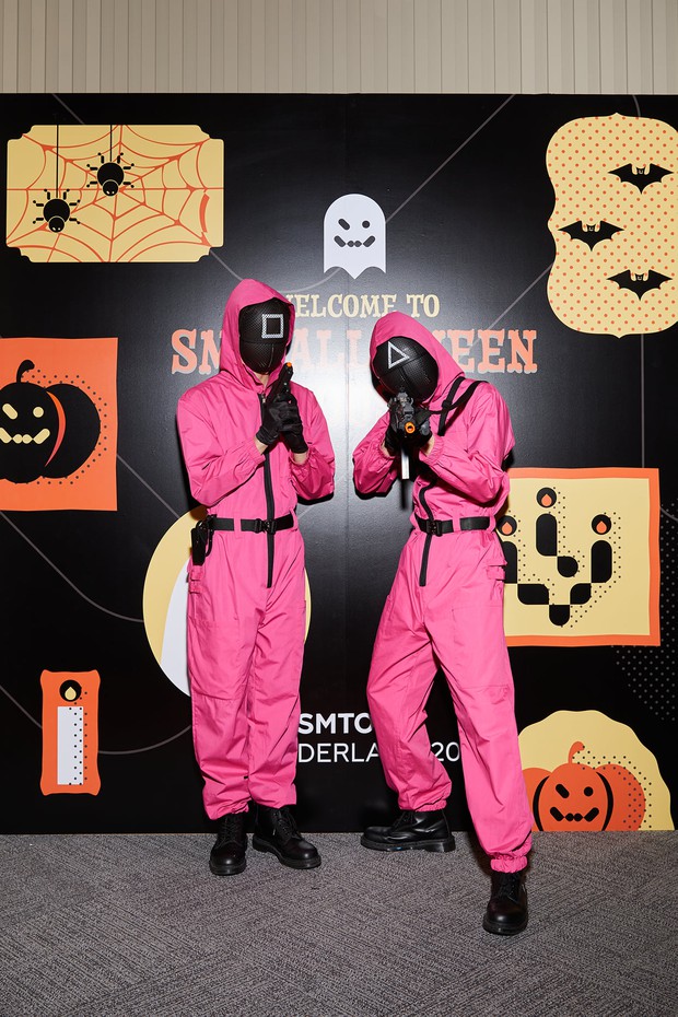 Tưng bừng tiệc Halloween của SM: Shindong (Suju) hóa búp bê trùm cuối át vía đàn em, Red Velvet - aespa đọ sắc cực gắt, cặp đôi NCT tình tứ lịm tim - Ảnh 17. Tưng bừng tiệc Halloween của SM: Shindong (Suju) hóa búp bê trùm cuối át vía đàn em, Red Velvet - aespa đọ sắc cực gắt, cặp đôi NCT tình tứ lịm tim - Ảnh 17.