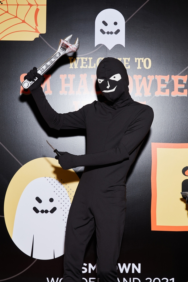 Tưng bừng tiệc Halloween của SM: Shindong (Suju) hóa búp bê trùm cuối át vía đàn em, Red Velvet - aespa đọ sắc cực gắt, cặp đôi NCT tình tứ lịm tim - Ảnh 33. Tưng bừng tiệc Halloween của SM: Shindong (Suju) hóa búp bê trùm cuối át vía đàn em, Red Velvet - aespa đọ sắc cực gắt, cặp đôi NCT tình tứ lịm tim - Ảnh 33.