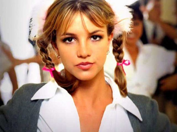 Tạo hình của Britney Spears chính là cảm hứng hot nhất Halloween năm nay, dàn sao Việt có đọ lại Hailey Bieber? - Ảnh 2. Tạo hình của Britney Spears chính là cảm hứng hot nhất Halloween năm nay, dàn sao Việt có đọ lại Hailey Bieber? - Ảnh 2.