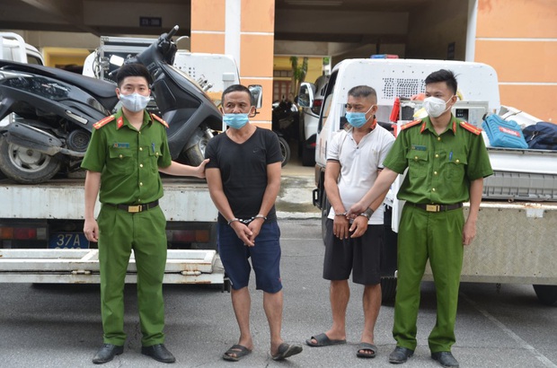 Nhóm trộm dùng nhà hoang làm nơi cất giấu tài sản, công an phải dùng 3 xe tải mới chở hết - Ảnh 2.