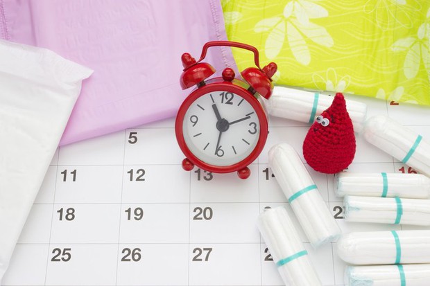 Gội đầu trong ngày đèn đỏ sẽ gây nhiều bệnh tật đúng hay sai? - Ảnh 1. Gội đầu trong ngày đèn đỏ sẽ gây nhiều bệnh tật đúng hay sai? - Ảnh 1.